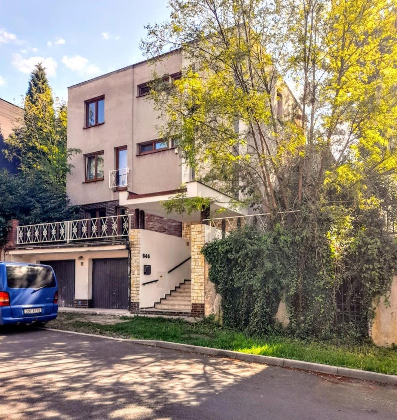 Lev I Sova Aparthotel Mělník Buitenkant foto