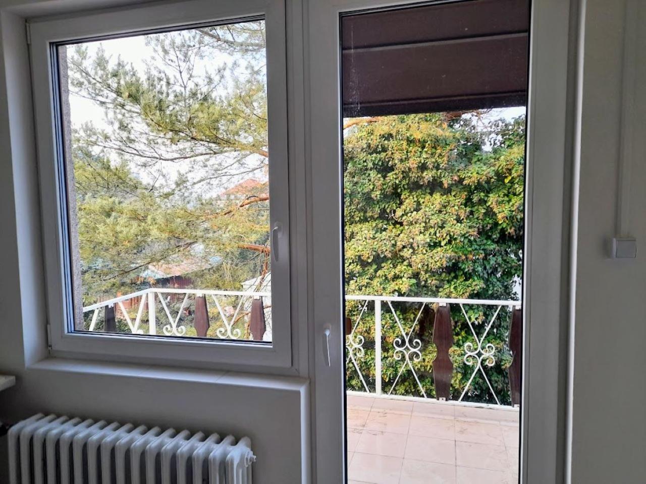 Lev I Sova Aparthotel Mělník Buitenkant foto